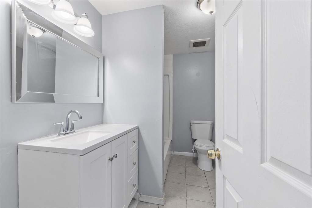 110-112 Everett Street Lawrence, MA 01843 - Photo 39 of 42