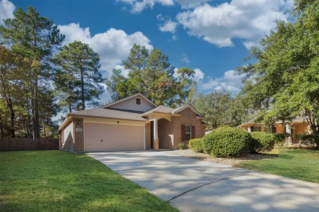 $2,400 | 62 Rookwood Court, The Woodlands, TX 77382