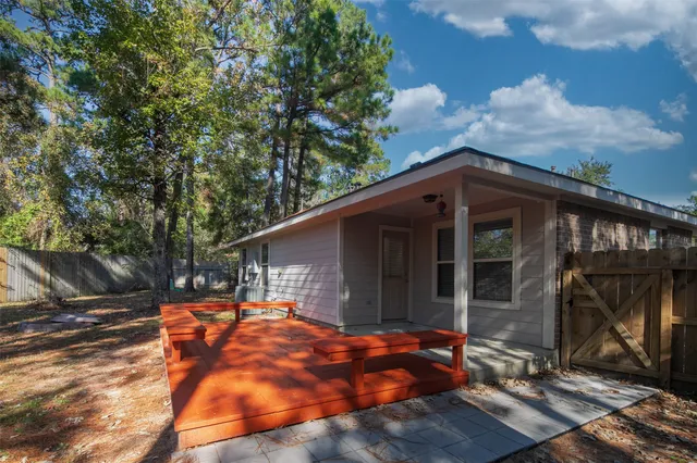 $2,400 | 62 Rookwood Court, The Woodlands, TX 77382