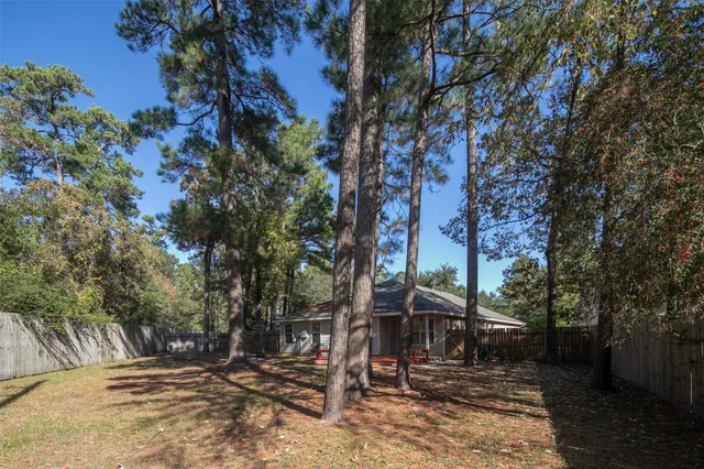 $2,400 | 62 Rookwood Court, The Woodlands, TX 77382