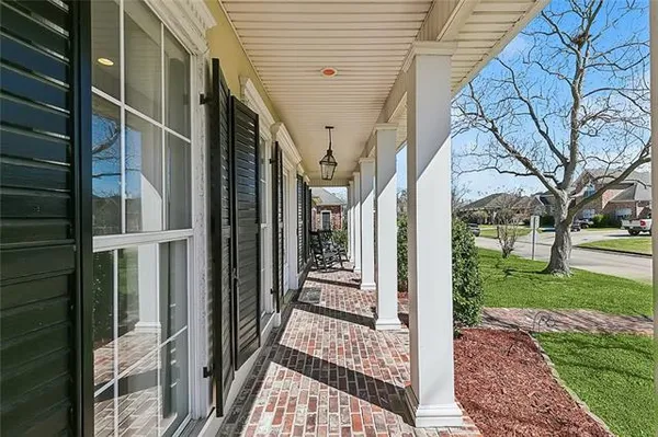$670,000 | 414 Dr Gorman Drive, Belle Chasse, LA 70037