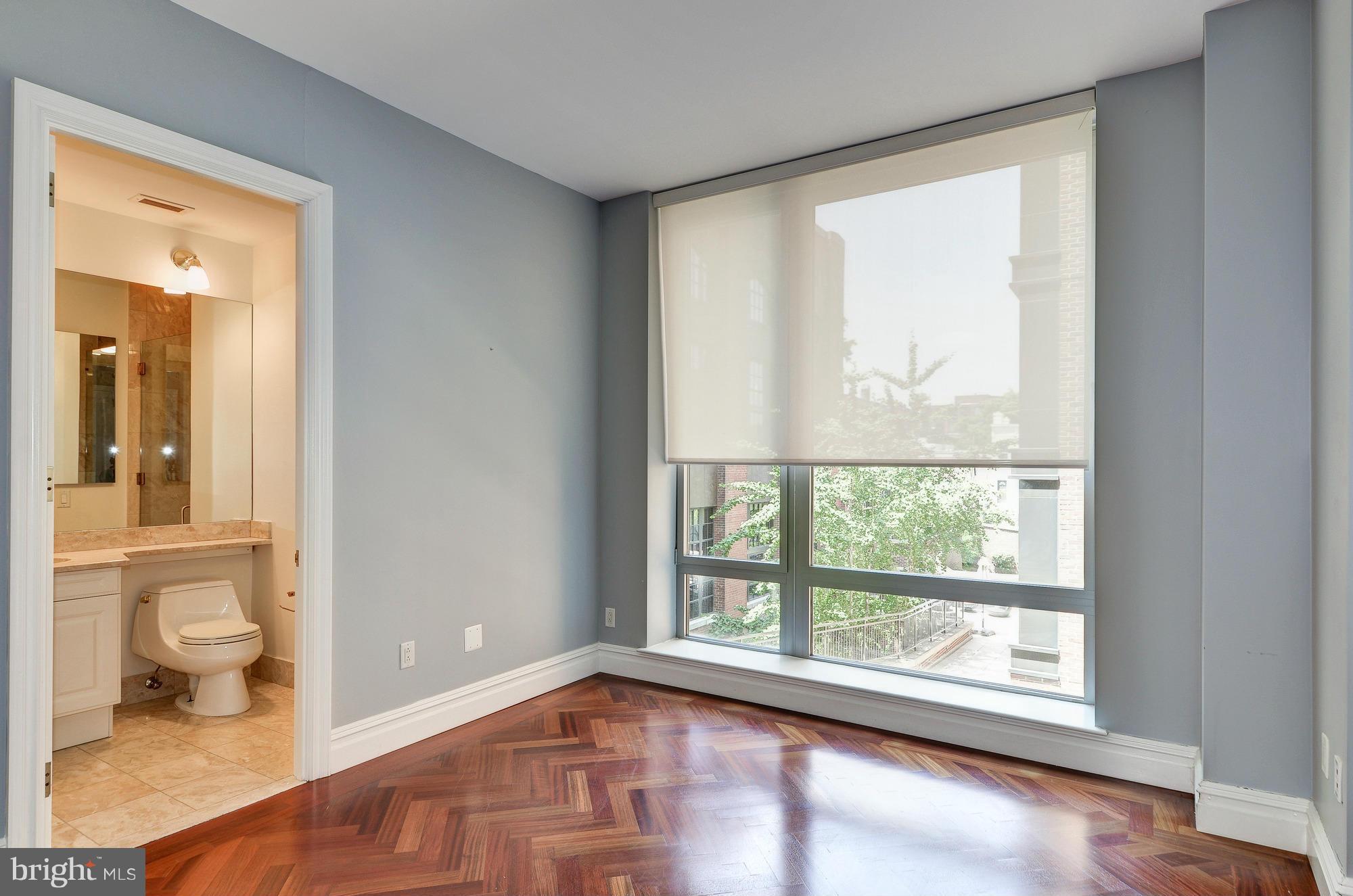 3150 South Street Northwest, Unit 2E Washington, DC 20007 - Photo 11 of 16 Interior (General)