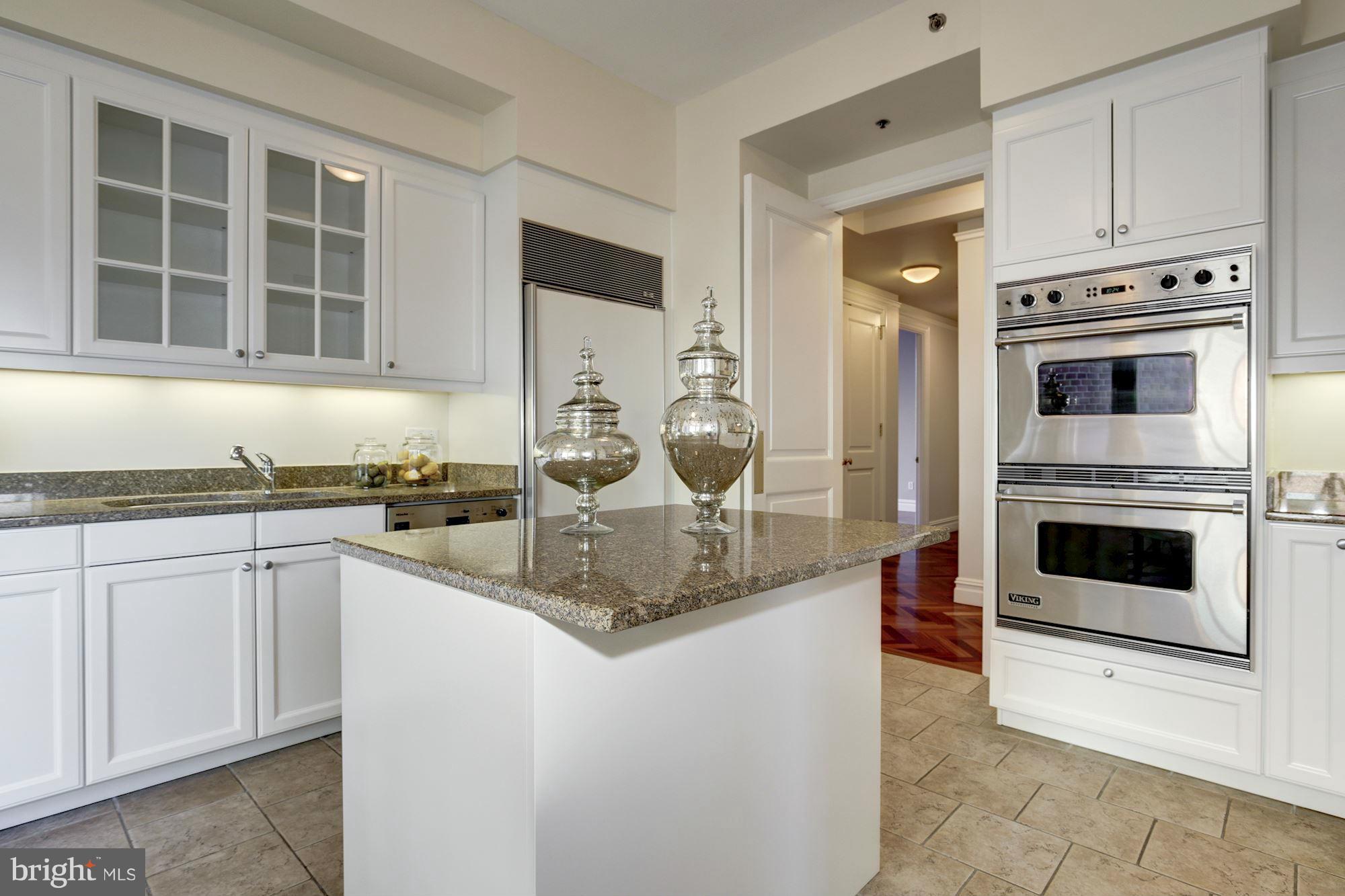 3150 South Street Northwest, Unit 2E Washington, DC 20007 - Photo 6 of 16 Interior (General)
