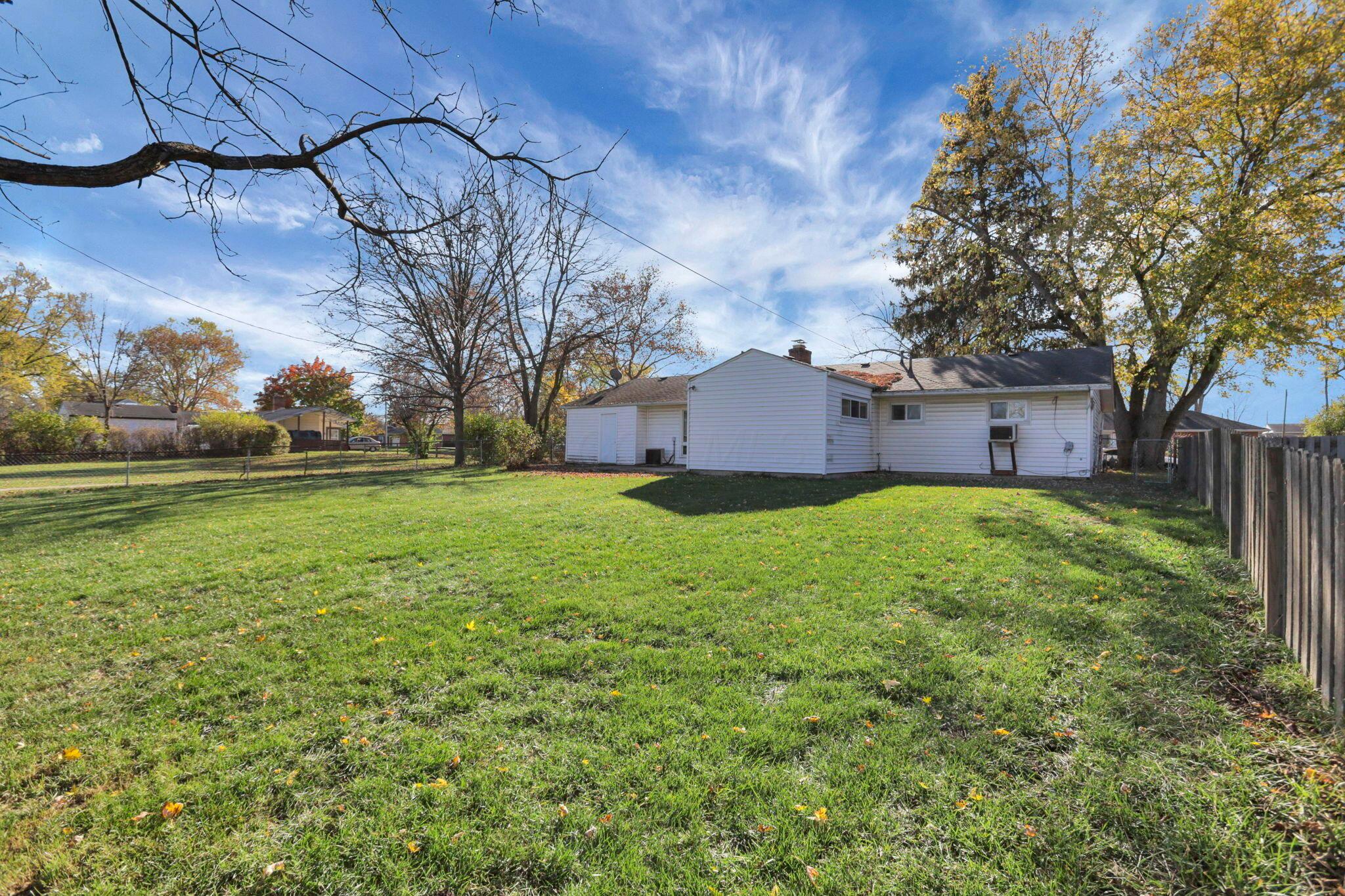 318 Darbyhurst Road Columbus, OH 43228 - Photo 22 of 25 IMG_4821