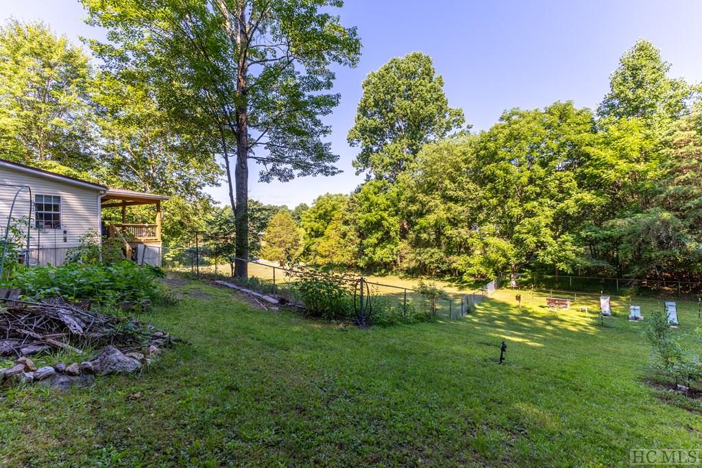 135 Pat Rogers Road Franklin, NC 28734 - Photo 19 of 25 Gallery Image 19