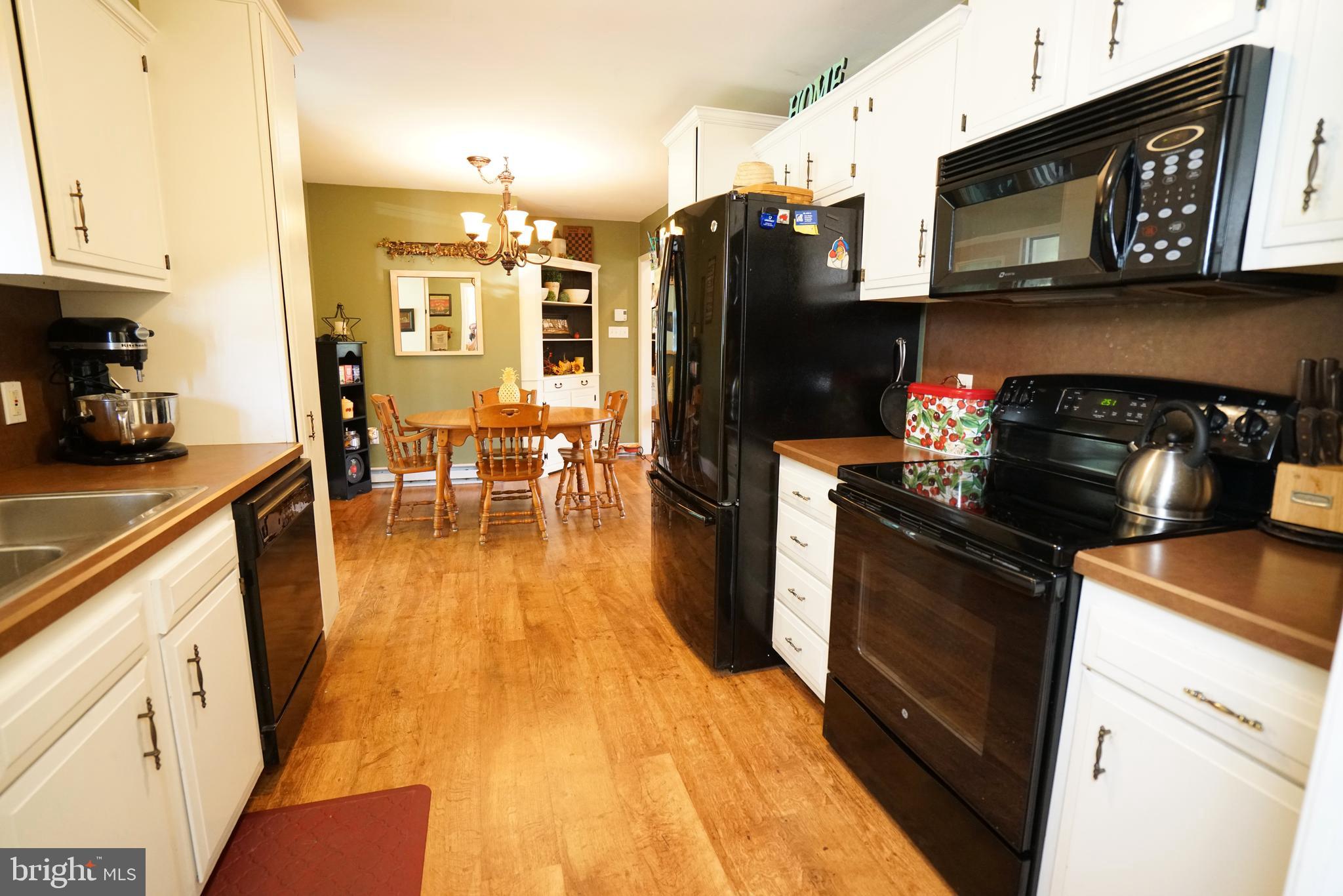 3275 Jacoby Road Coopersburg, PA 18036 - Photo 11 of 40 Kitchen