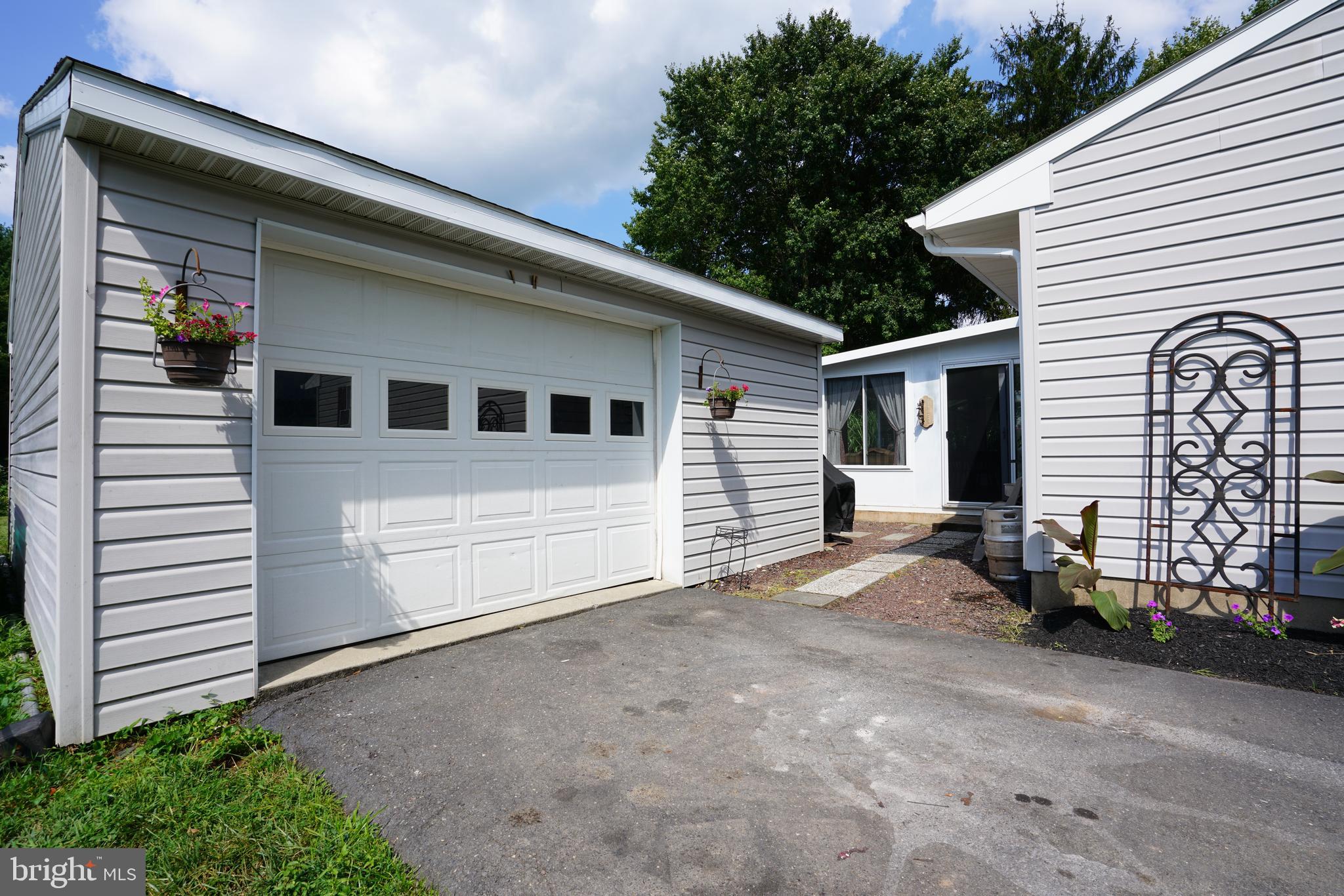 3275 Jacoby Road Coopersburg, PA 18036 - Photo 37 of 40 Garage and sunroom entrance
