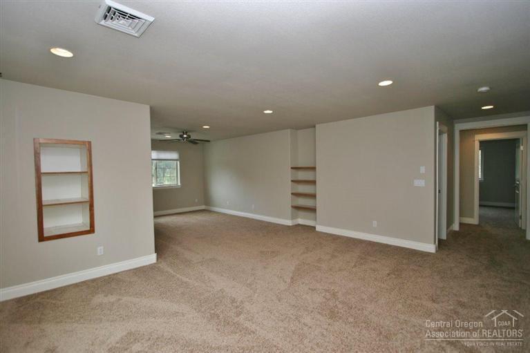 61240 Ridgewater Loop Bend, OR 97702 - Photo 17 of 25 Additional Photo