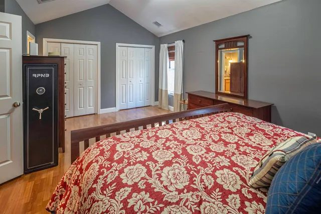 $529,900 | 20 Village Drive, Dover, NH 03820