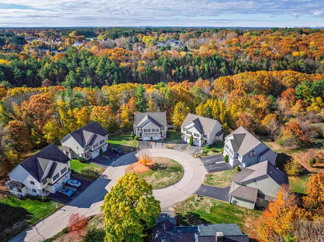 $529,900 | 20 Village Drive, Dover, NH 03820