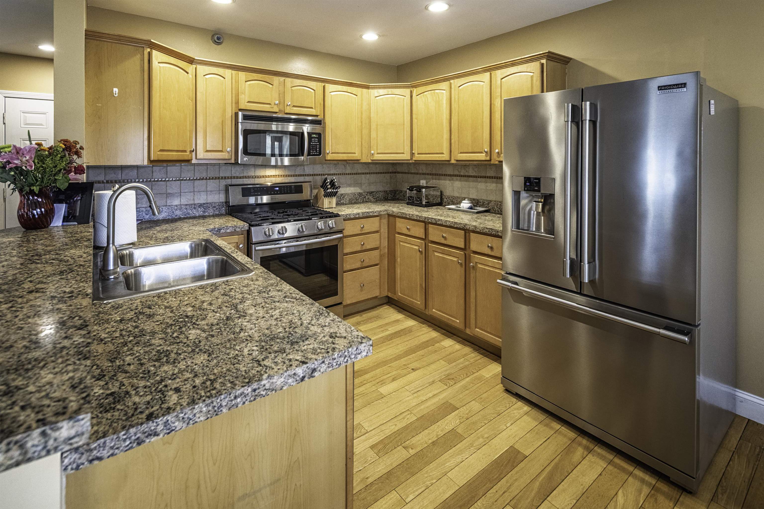 20 Village Drive Dover, NH 03820 - Photo 6 of 32