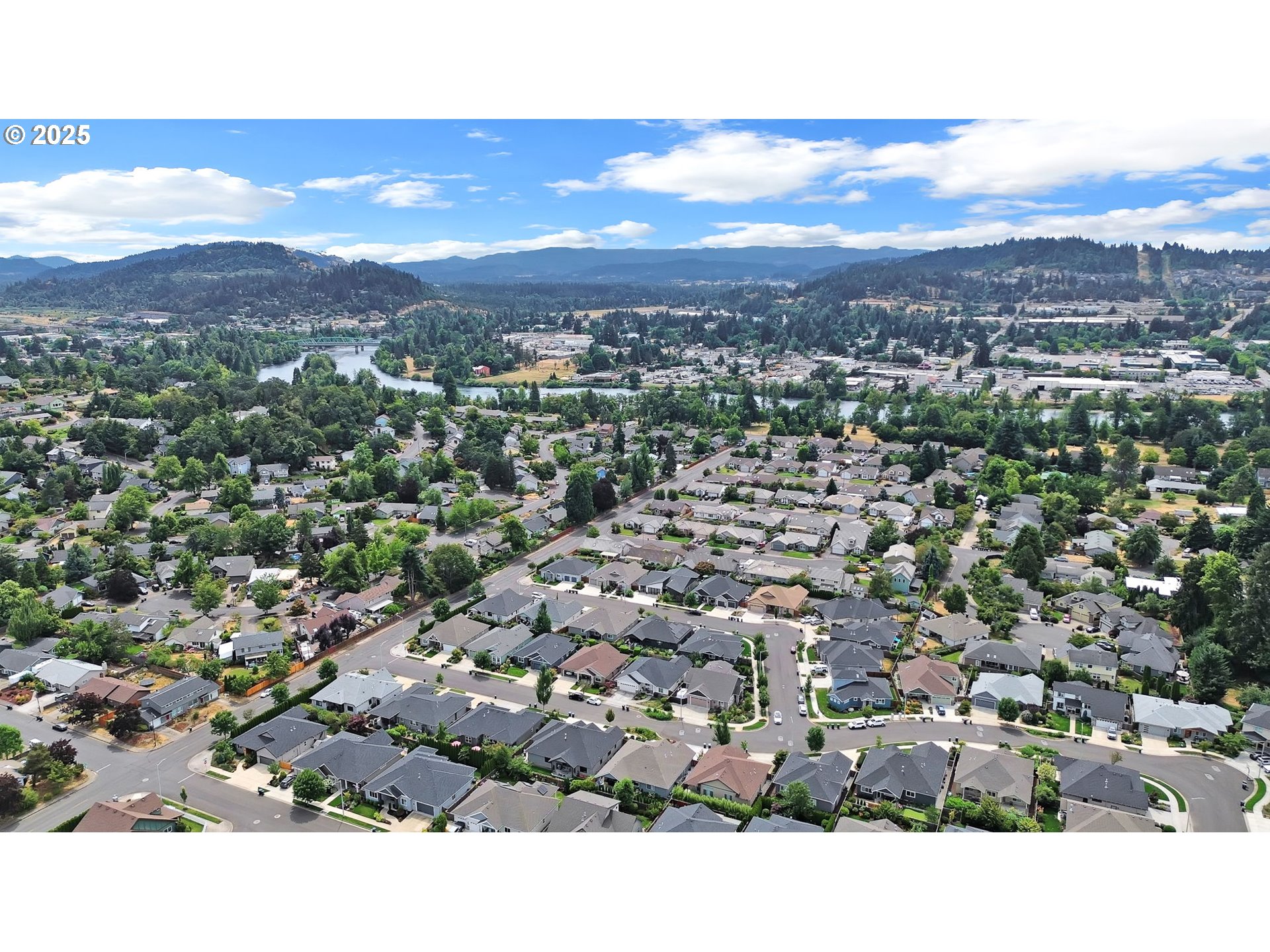 970 Lupine Street Springfield, OR 97477 - Photo 12 of 47 a view of a city