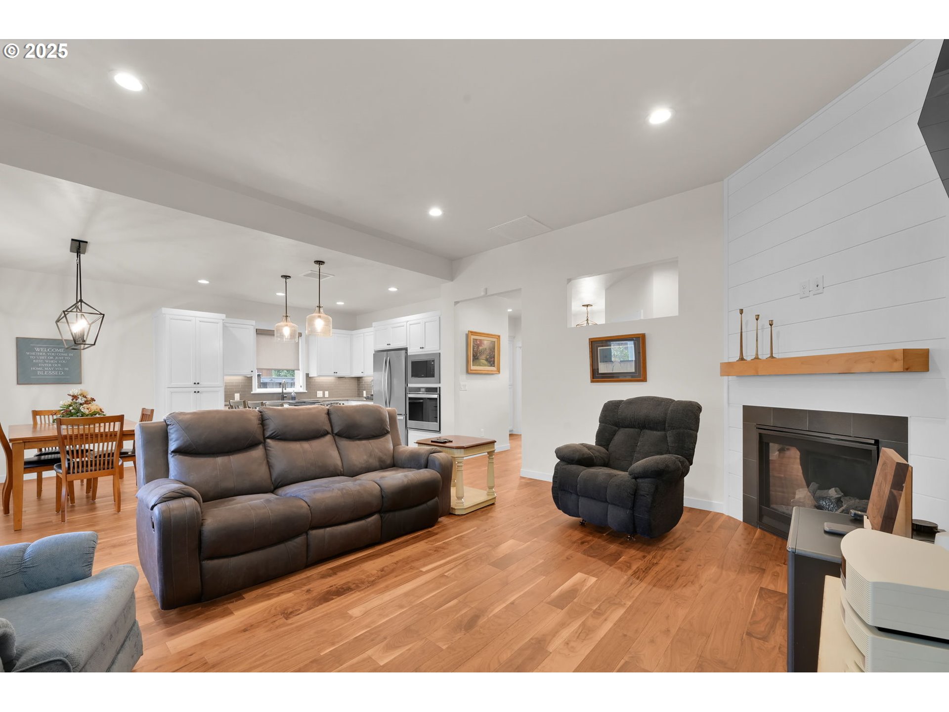 970 Lupine Street Springfield, OR 97477 - Photo 25 of 47 a living room with furniture and a fireplace