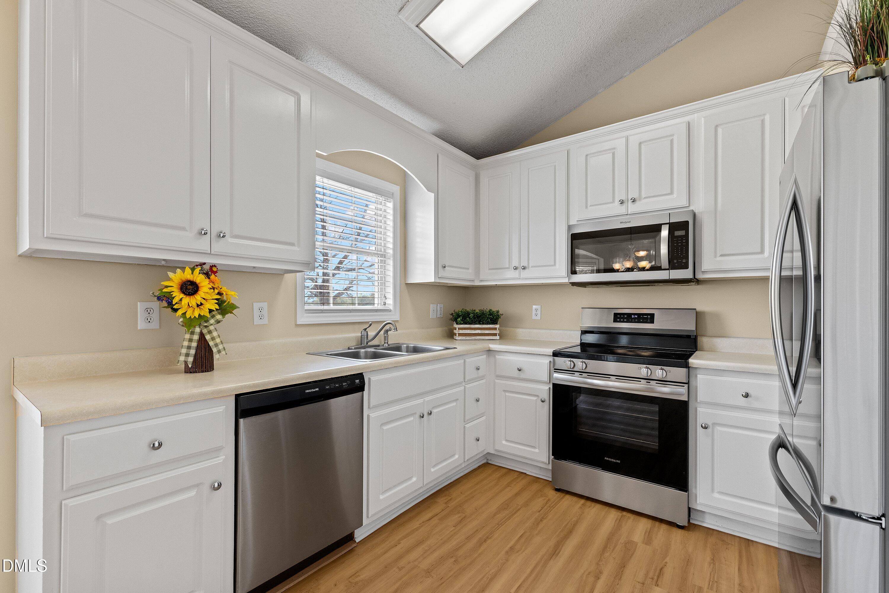 100 Trail Ridge Drive Benson, NC 27504 - Photo 17 of 45
