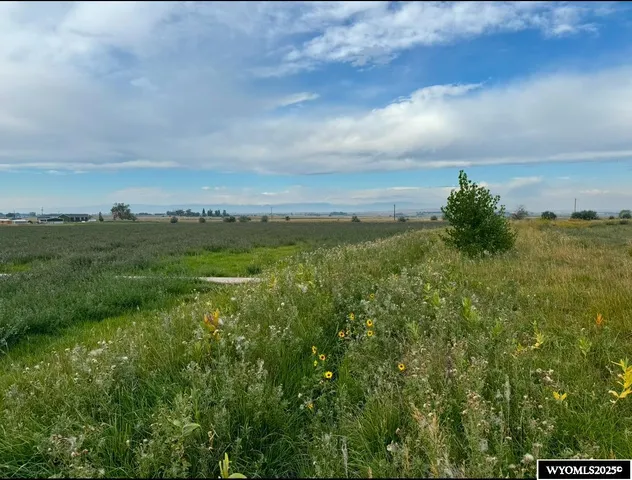 $289,000 | 0 8 8 Mile Road, Riverton, WY 82501