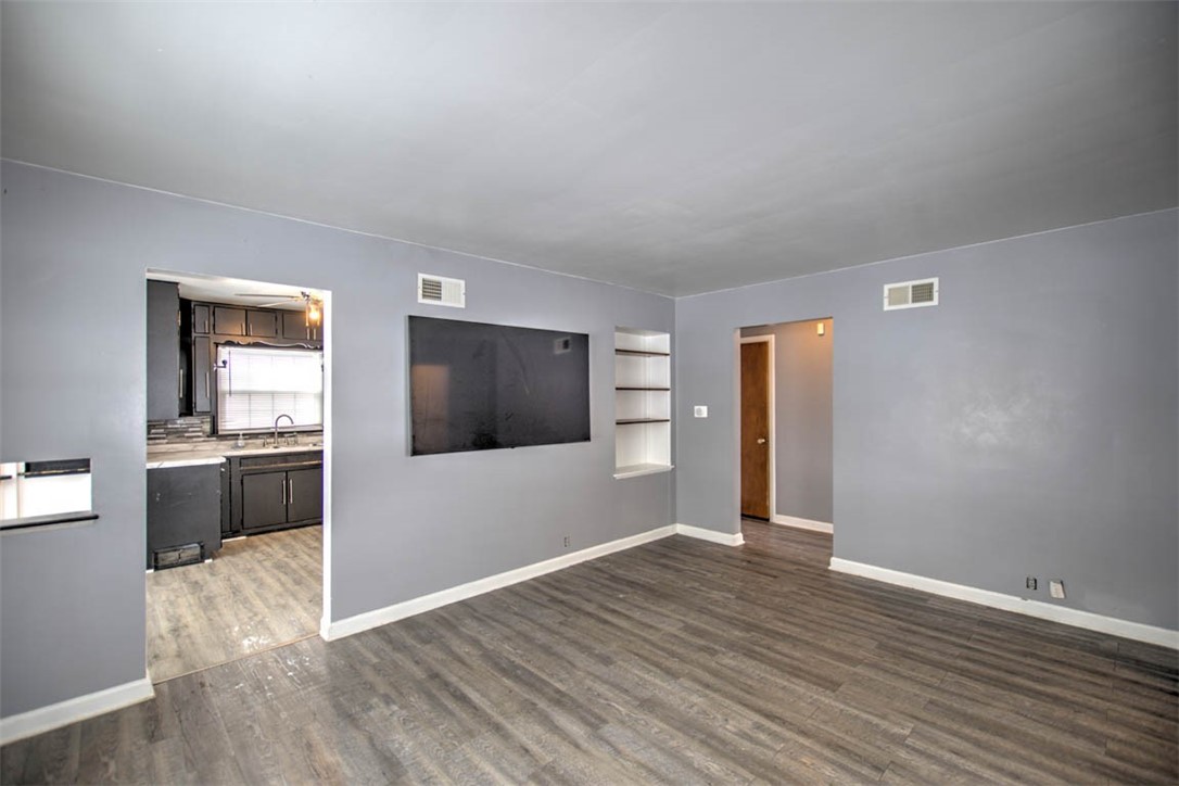 1059 West Packard Street Decatur, IL 62522 - Photo 8 of 23 Gallery Image 8