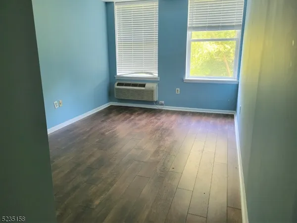 $3,300 | 300 Main Street, Unit 113, Little Falls, NJ 07424