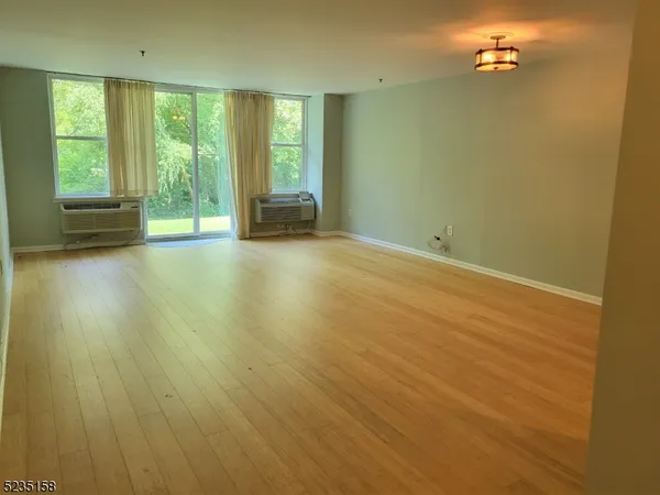 $3,300 | 300 Main Street, Unit 113, Little Falls, NJ 07424