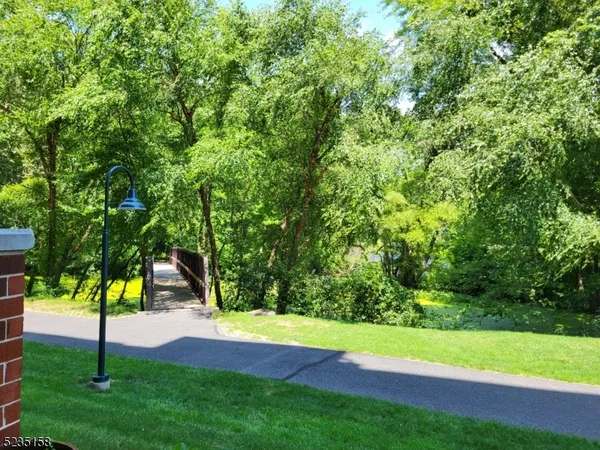 $3,300 | 300 Main Street, Unit 113, Little Falls, NJ 07424