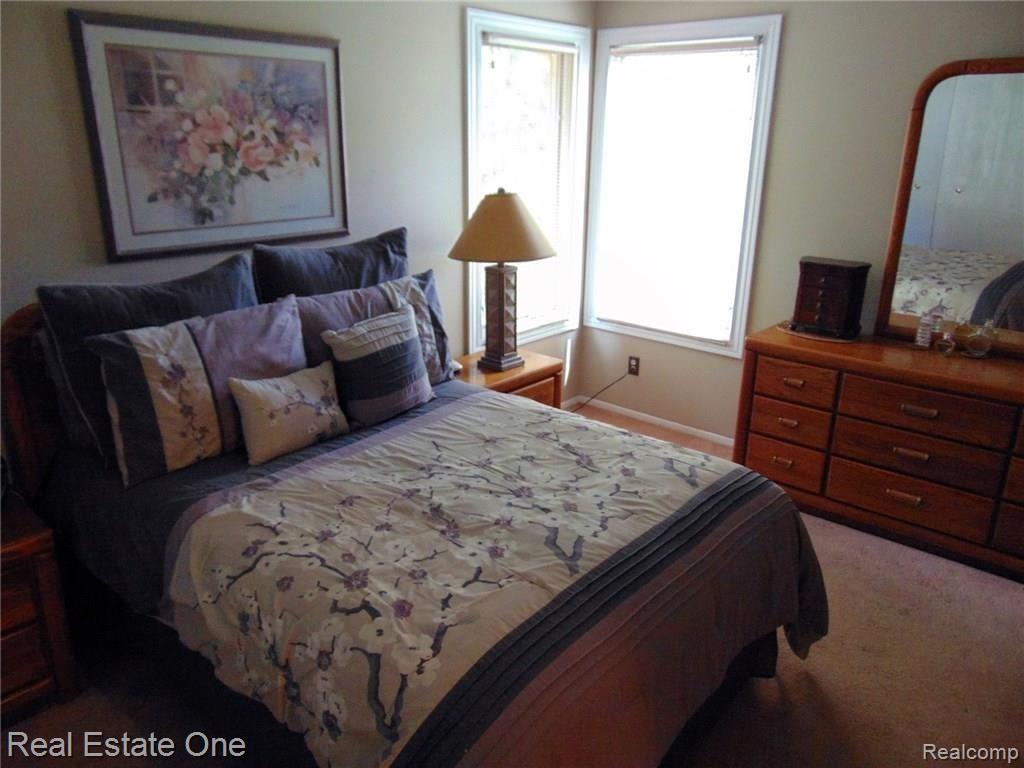 2091 Highsplint Drive Rochester Hills, MI 48307 - Photo 11 of 31