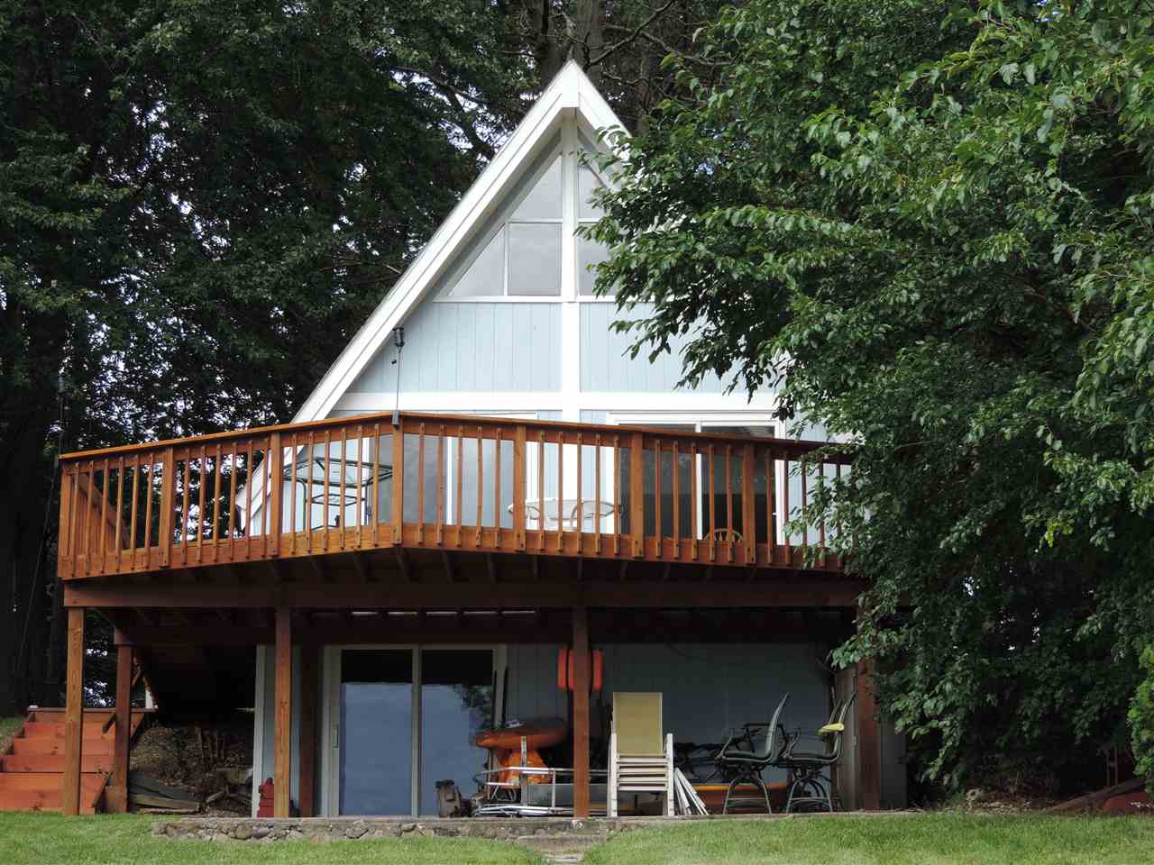 242 Spring Beach Road Rome City, IN 46784 - Photo 2 of 34