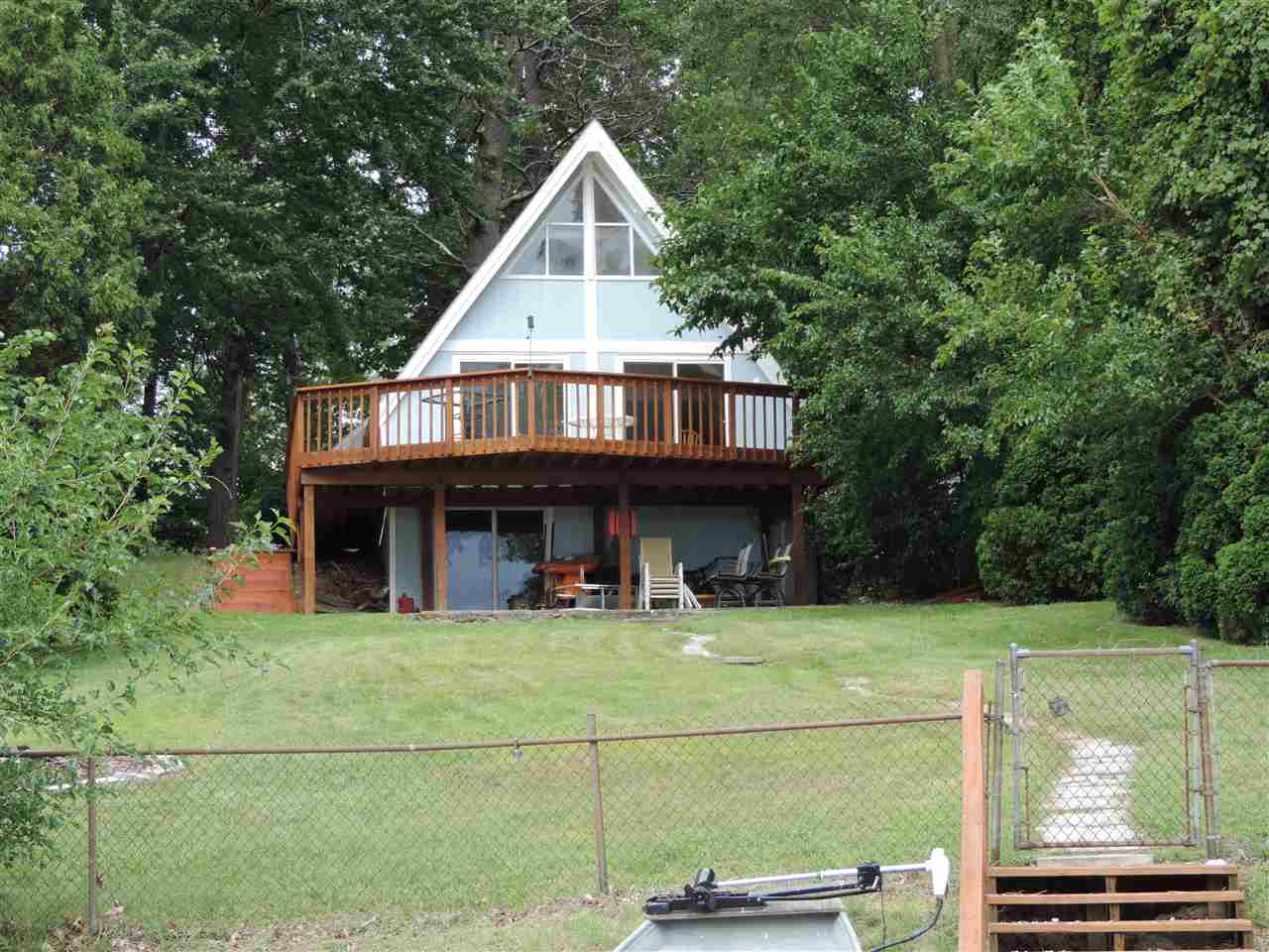 242 Spring Beach Road Rome City, IN 46784 - Photo 3 of 34