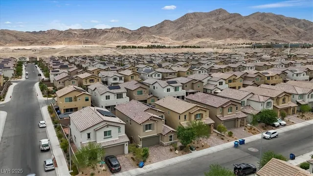 $400,000 | 2936 Gaffer Film Street, Las Vegas, NV 89156