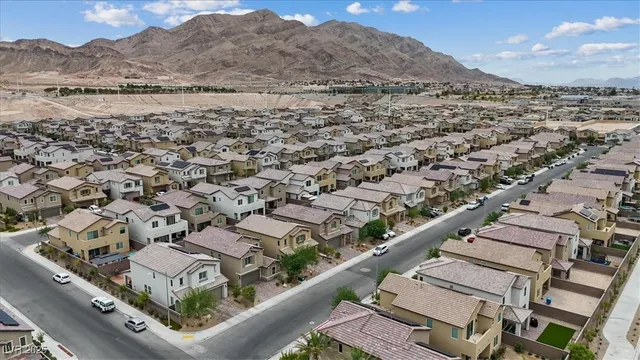 $400,000 | 2936 Gaffer Film Street, Las Vegas, NV 89156