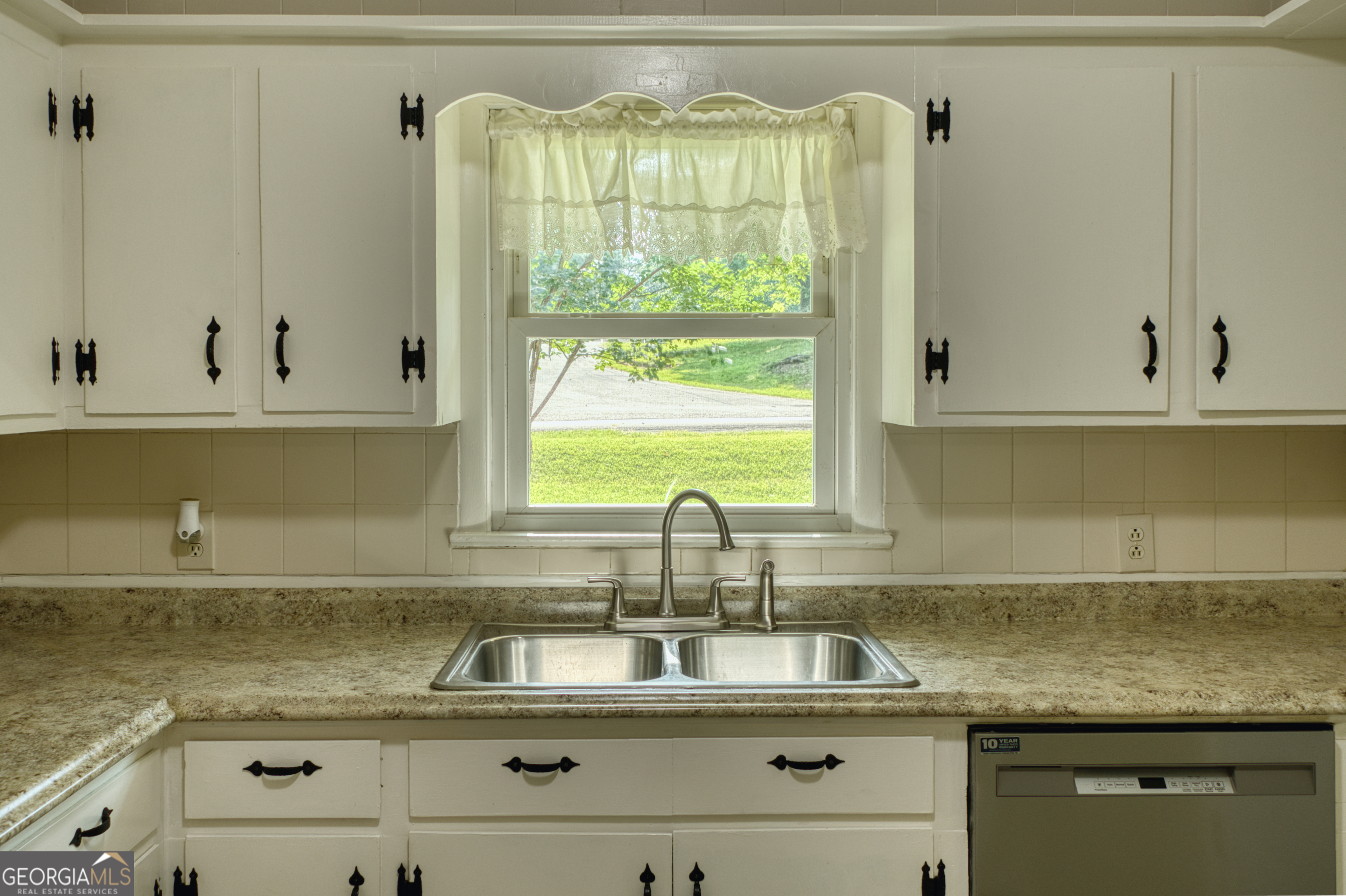 2503 14th Avenue Valley, AL 36854 - Photo 13 of 43