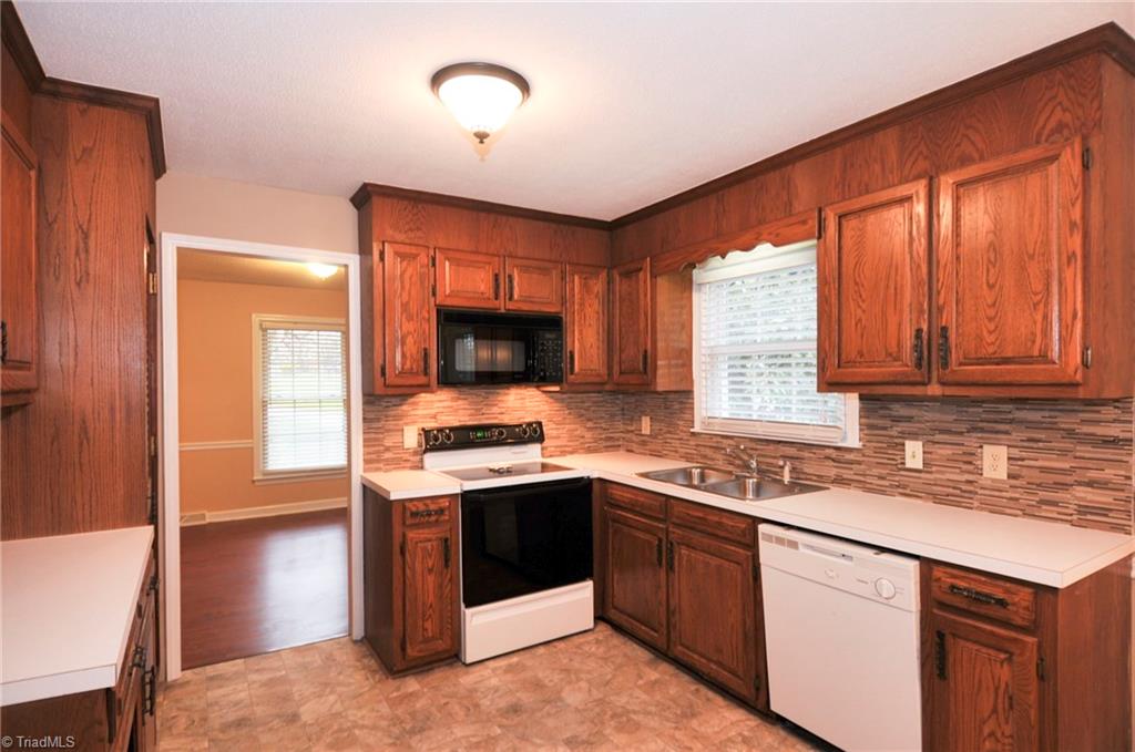 387 Barons Road Clemmons, NC 27012 - Photo 8 of 12 Gallery Image 8
