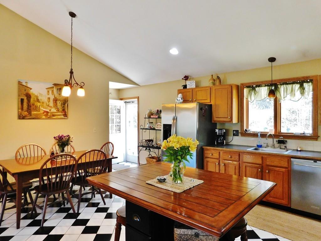 226 Boston Road Palmer, MA 01069 - Photo 5 of 38
