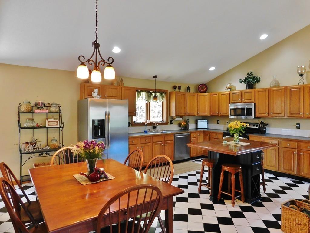 226 Boston Road Palmer, MA 01069 - Photo 6 of 38