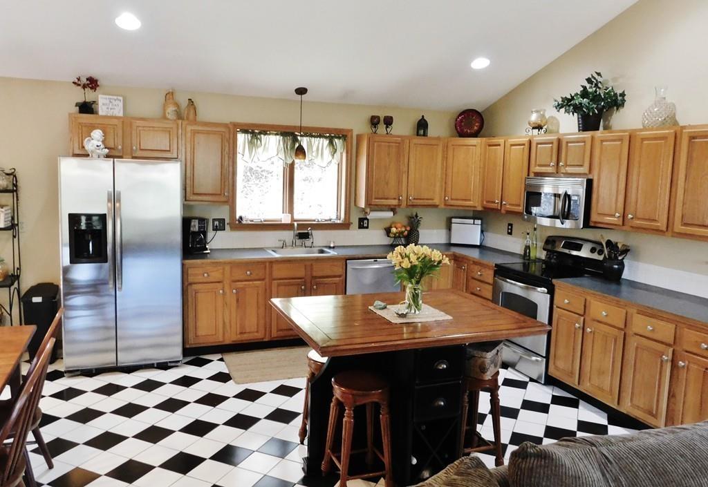 226 Boston Road Palmer, MA 01069 - Photo 8 of 38