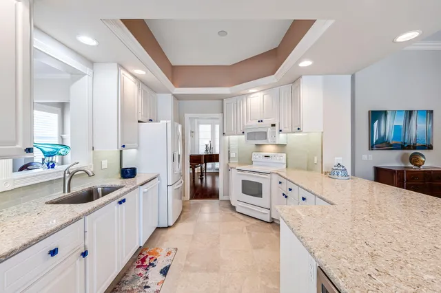 $899,999 | 7013 Leopardi Court, Naples, FL 34114