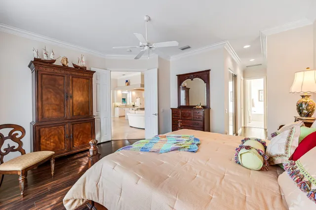 $899,999 | 7013 Leopardi Court, Naples, FL 34114