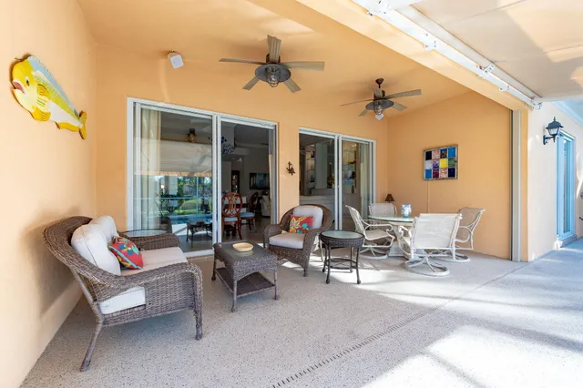 $899,999 | 7013 Leopardi Court, Naples, FL 34114