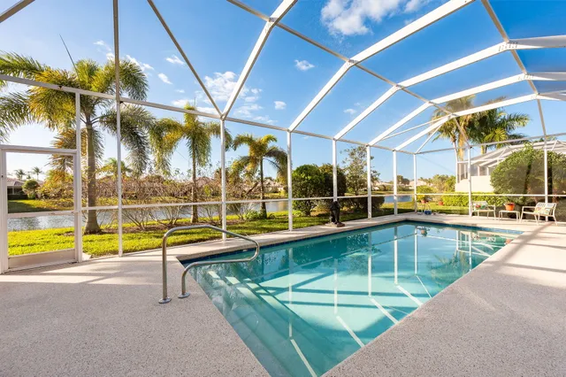 $899,999 | 7013 Leopardi Court, Naples, FL 34114