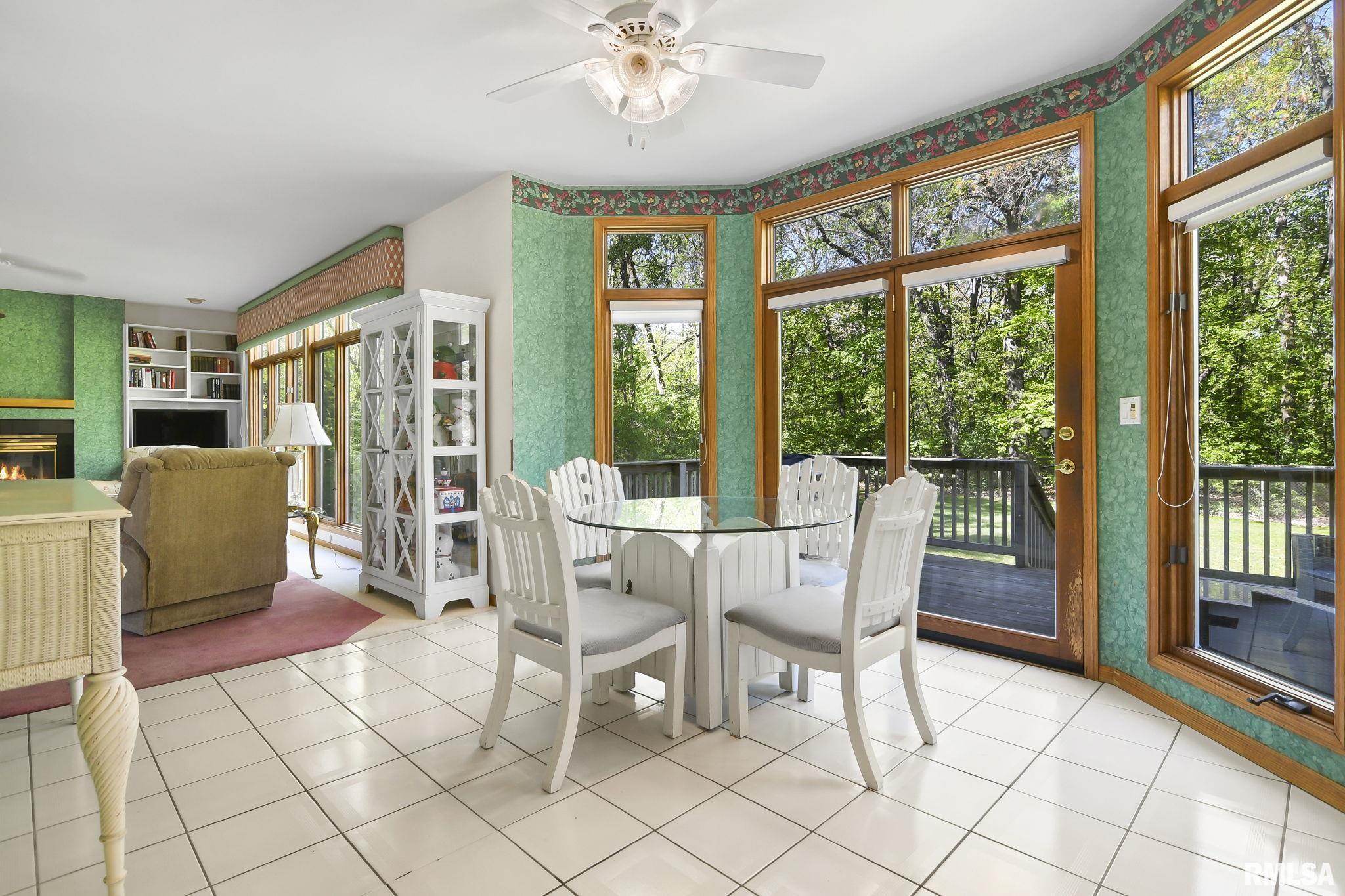 801 Fairfax Court Springfield, IL 62702 - Photo 12 of 40 Gallery Image 12