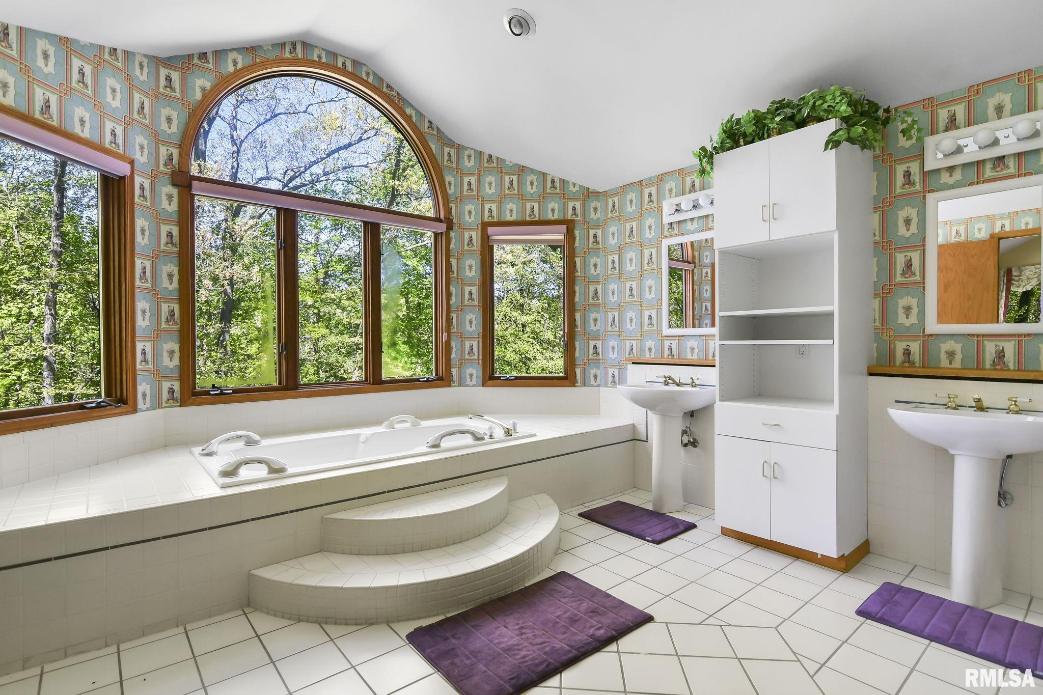 801 Fairfax Court Springfield, IL 62702 - Photo 20 of 40 Gallery Image 20