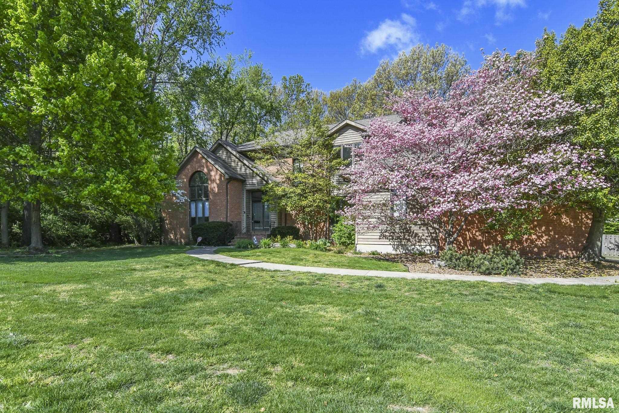 801 Fairfax Court Springfield, IL 62702 - Photo 2 of 40 Gallery Image 2
