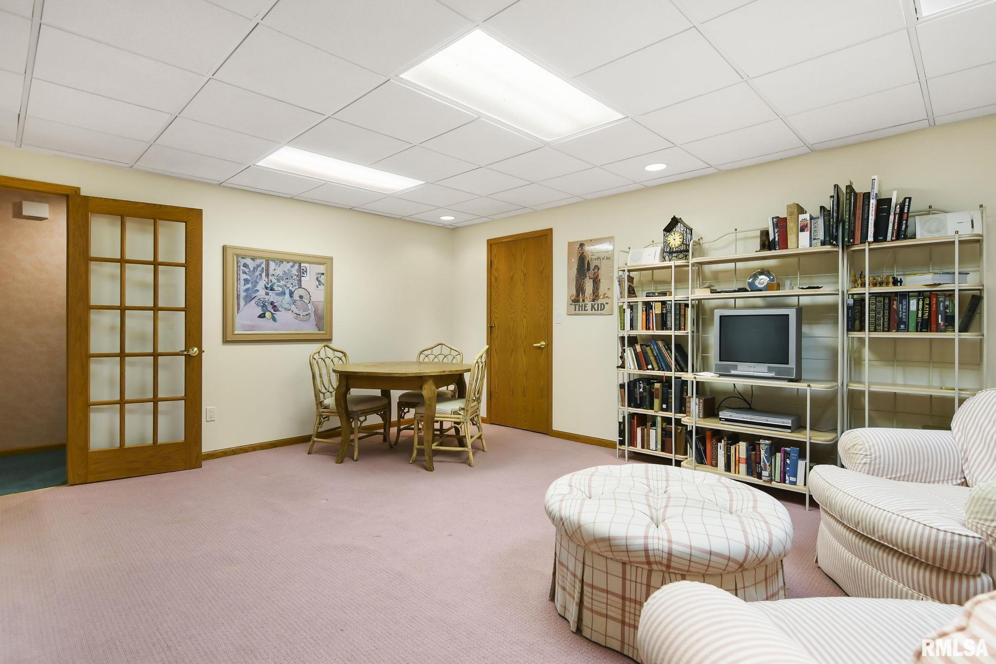801 Fairfax Court Springfield, IL 62702 - Photo 32 of 40 Gallery Image 32