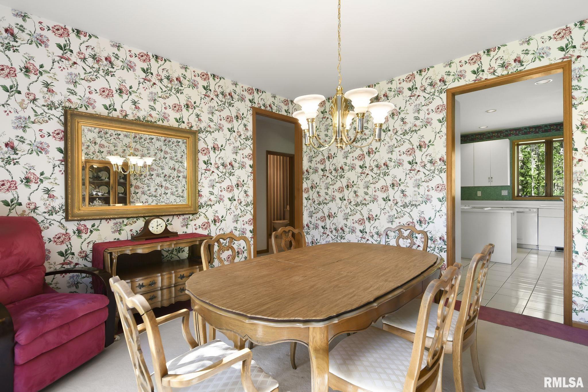 801 Fairfax Court Springfield, IL 62702 - Photo 6 of 40 Gallery Image 6