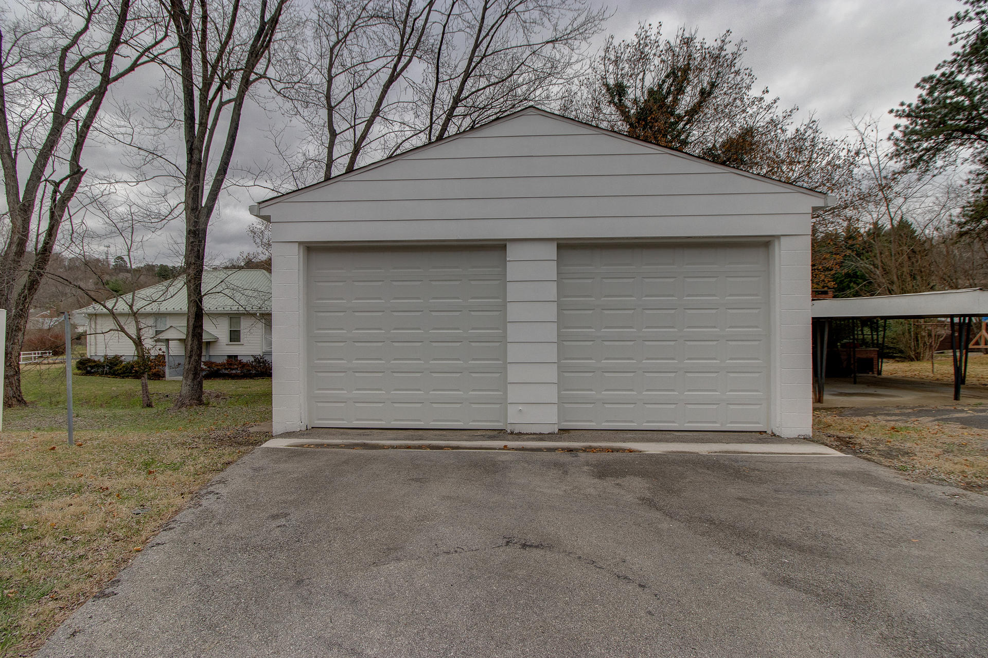 3430 Troxell Road Southeast Roanoke, VA 24014 - Photo 30 of 34 HUGE Detached Garage