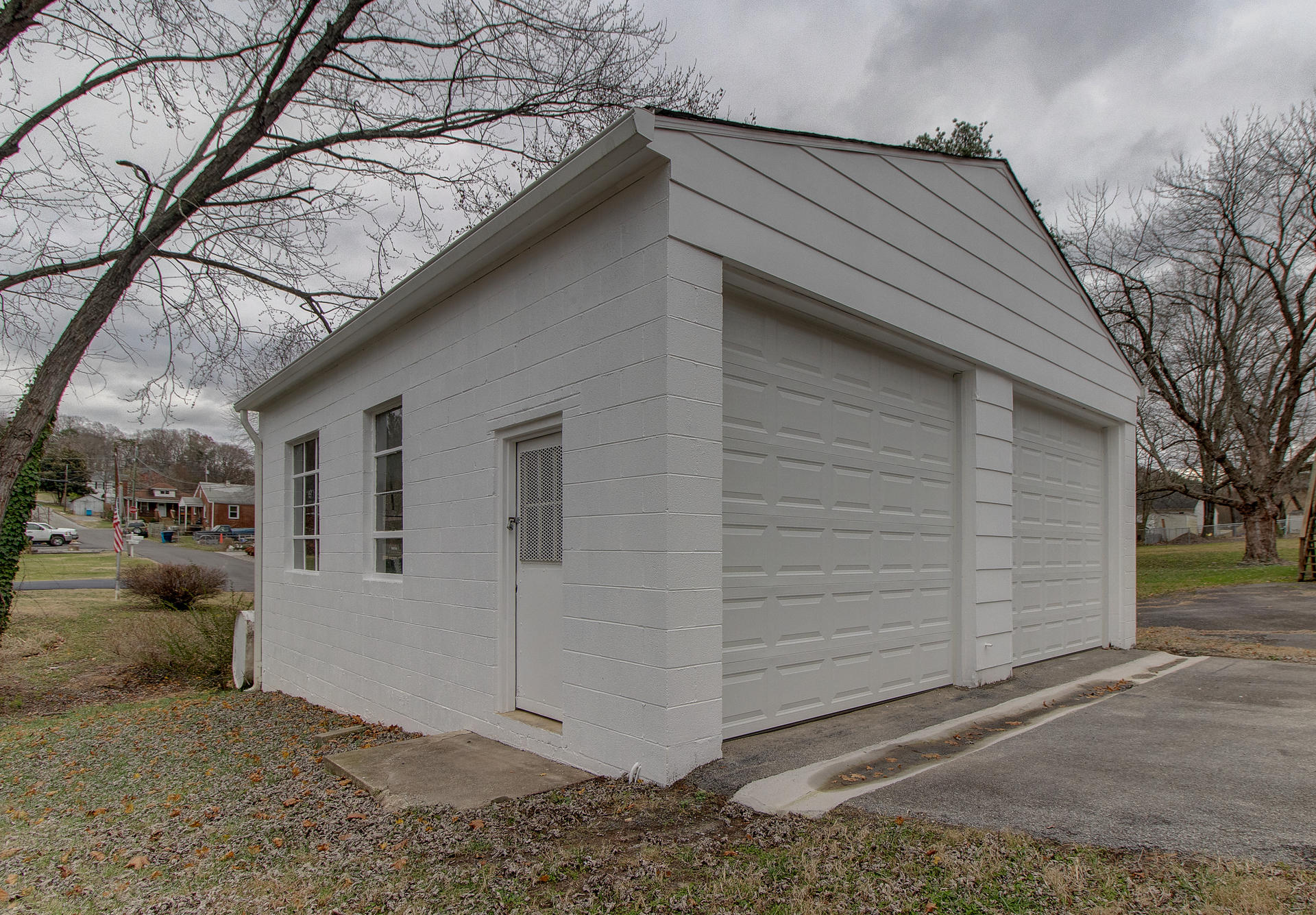 3430 Troxell Road Southeast Roanoke, VA 24014 - Photo 31 of 34 HUGE Detached Garage