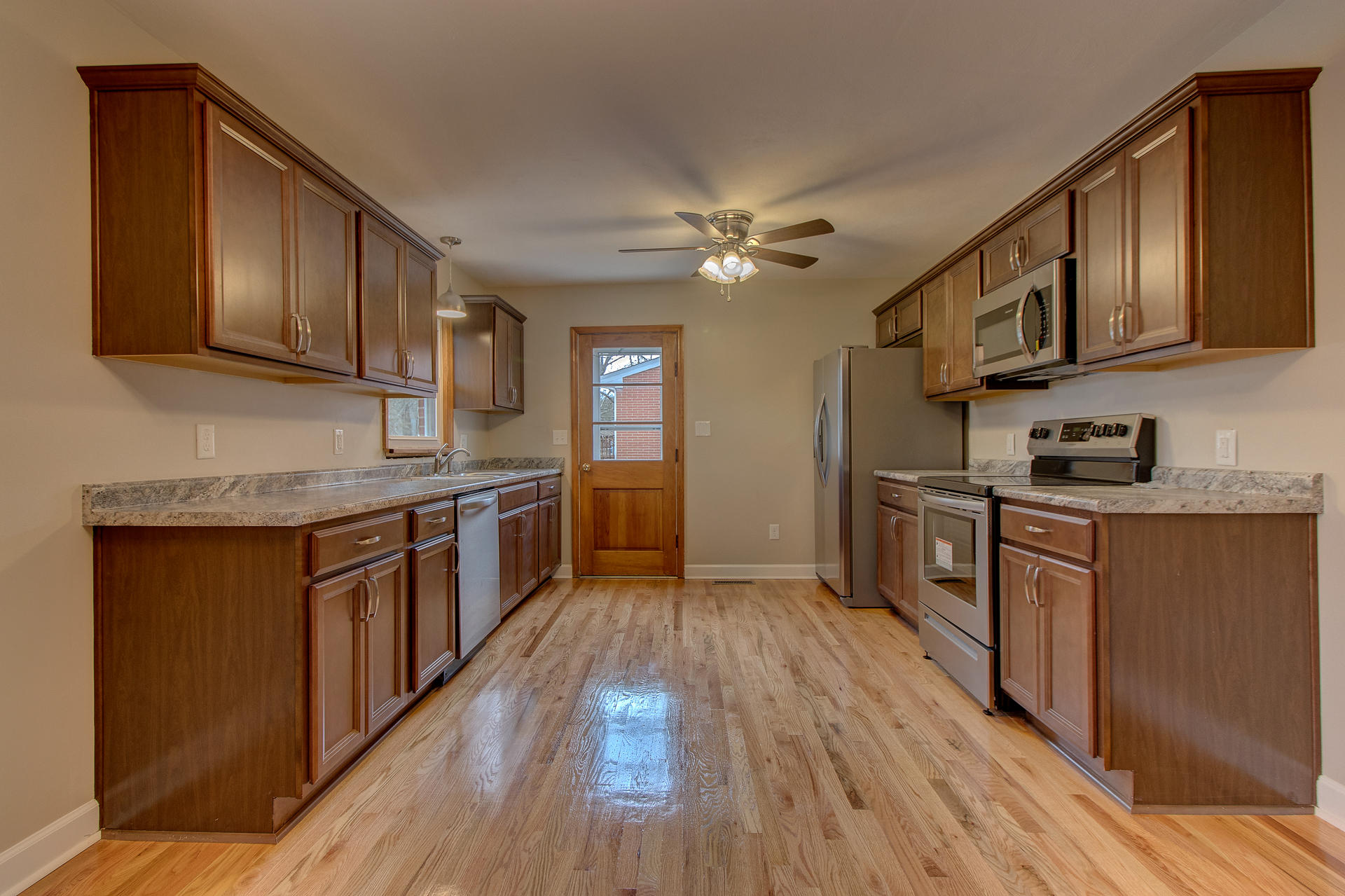 3430 Troxell Road Southeast Roanoke, VA 24014 - Photo 7 of 34 New Kitchen!