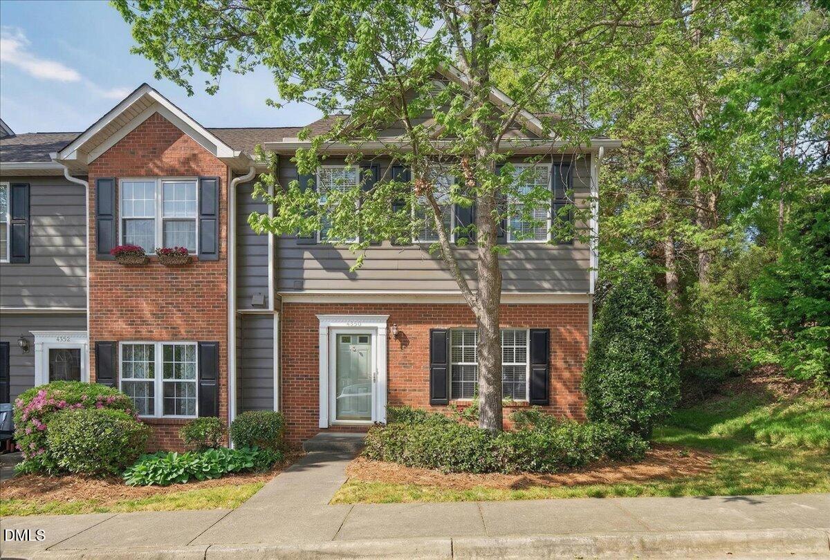 03-Exterior_4350PineSprings_003
