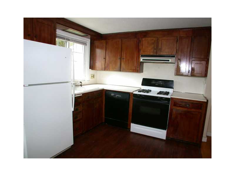 163 Calaman Road Cranston, RI 02910 - Photo 6 of 16 Kitchen.
