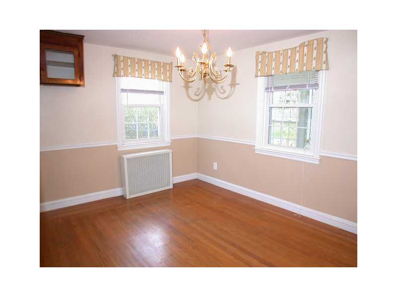 163 Calaman Road Cranston, RI 02910 - Photo 7 of 16 Dining Room.