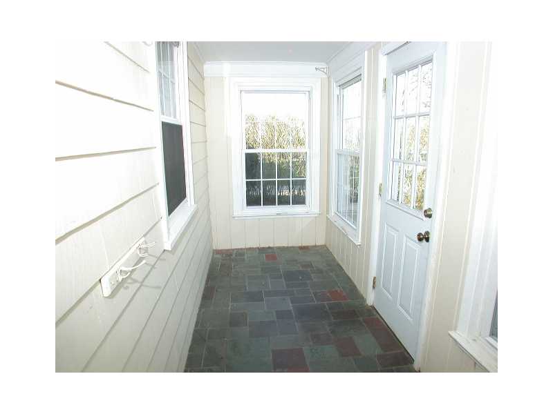 163 Calaman Road Cranston, RI 02910 - Photo 8 of 16 Entry.