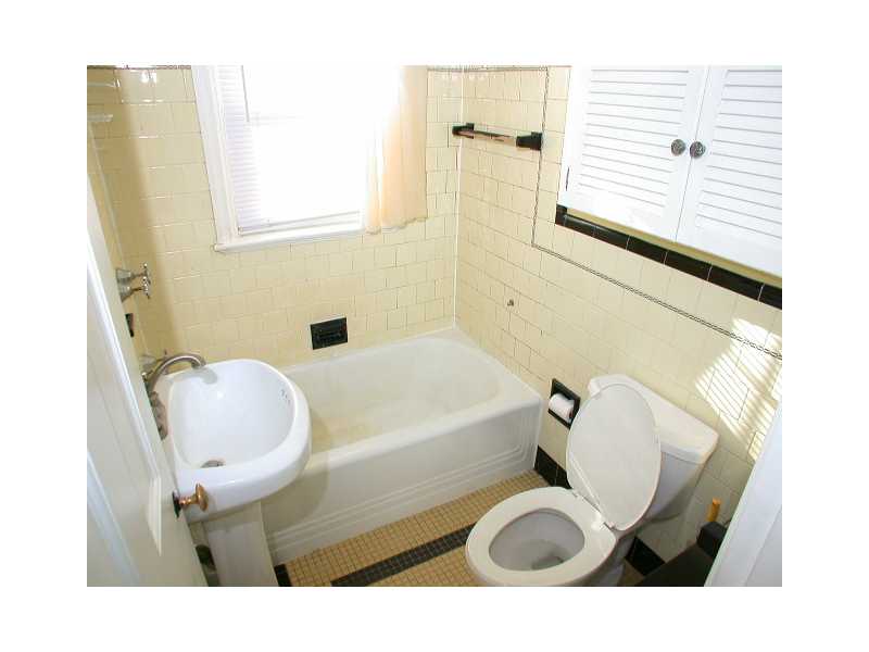 163 Calaman Road Cranston, RI 02910 - Photo 9 of 16 Bathroom.